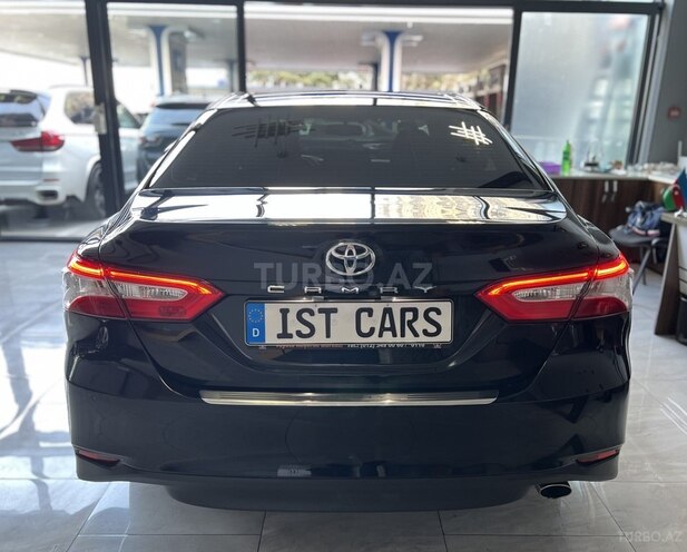 Toyota Camry-6