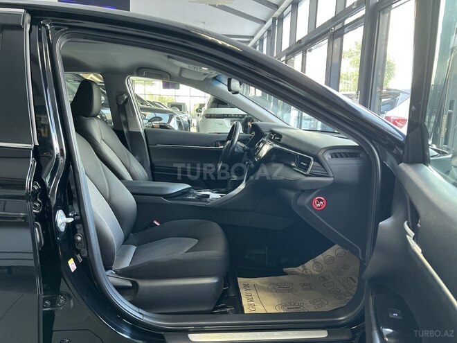 Toyota Camry-10