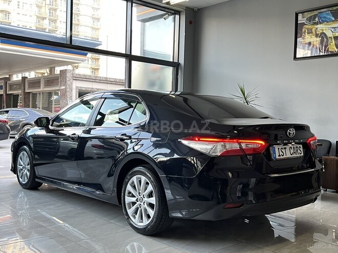 Toyota Camry-7