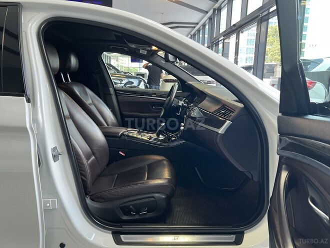 BMW 528-10