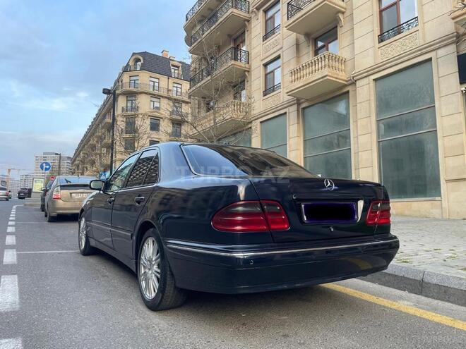 Mercedes E 220 d 2001, 720,111 km - 2.2 l - Bakı