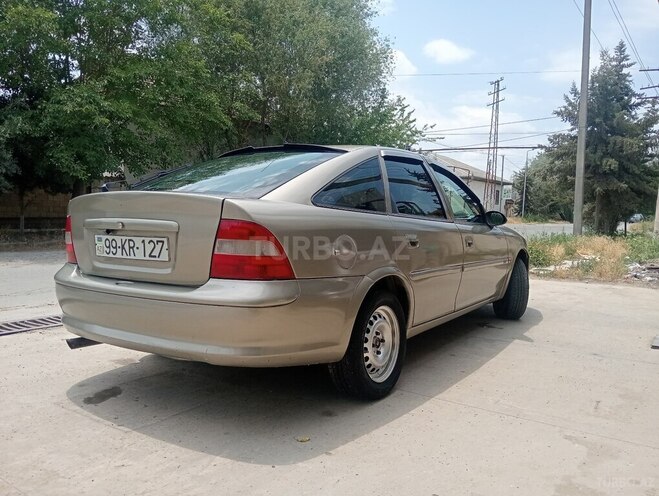 Opel Vectra 1996, 189,774 km - 1.8 l - Salyan