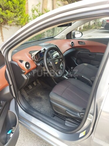 Chevrolet Aveo-6