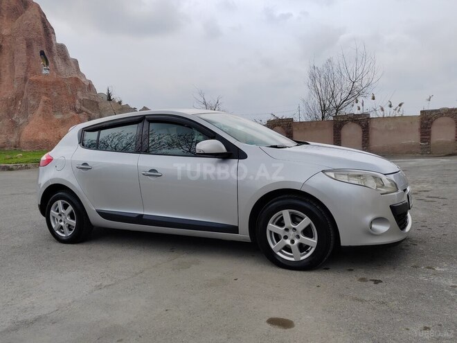 Renault Megane-5