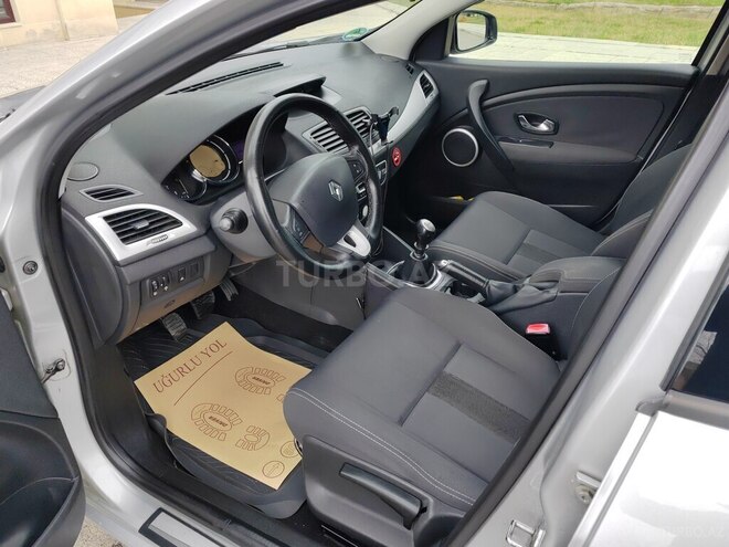Renault Megane-7