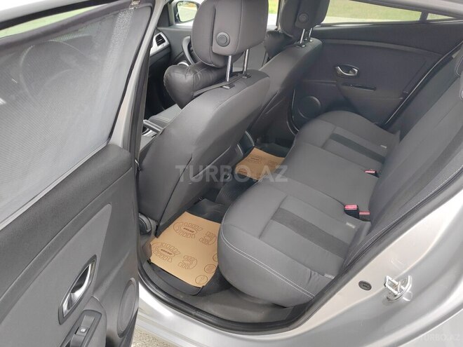Renault Megane-8
