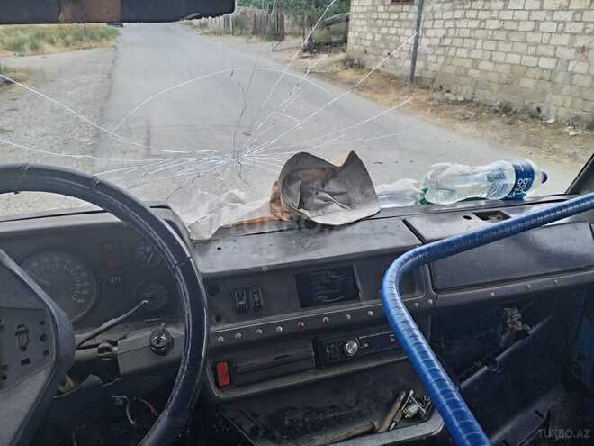 Mercedes 208 D 1993, 350,000 km - 2.3 l - Siyəzən