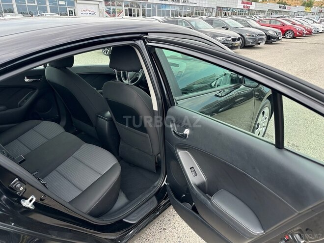 Kia Forte-13