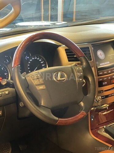Lexus LX 570-7