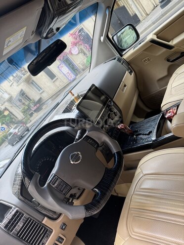 Nissan Armada 2007, 185,000 km - 5.6 l - Bakı