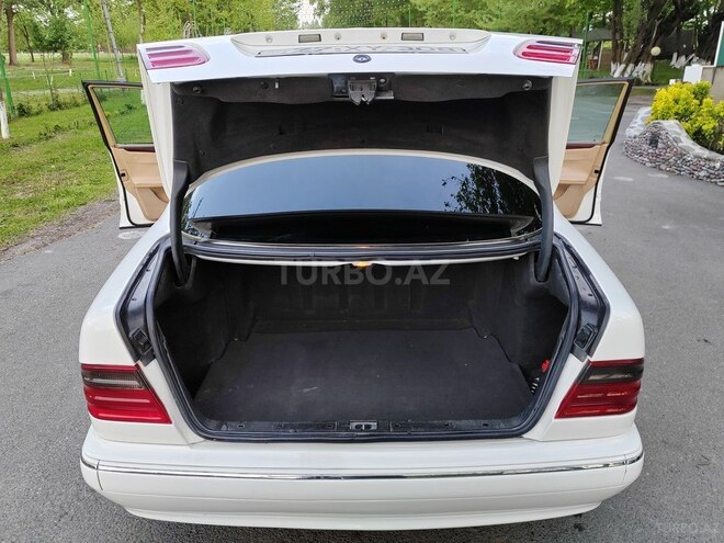 Mercedes E 240 2001, 224,350 km - 2.4 l - Oğuz