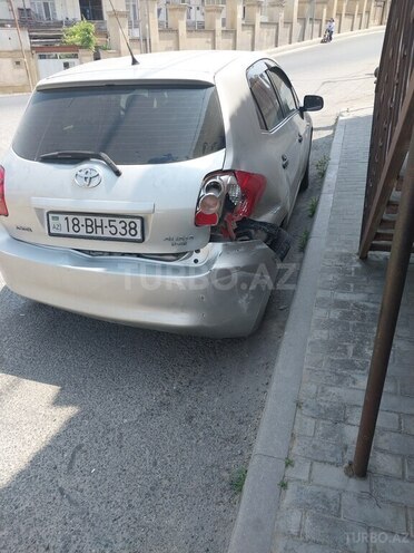 Toyota Auris 2007, 260,000 km - 1.4 l - Bakı