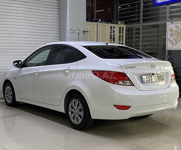 Hyundai Accent-10