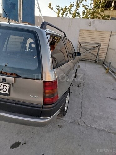 Opel Astra 1996, 450,000 km - 1.6 l - Sumqayıt