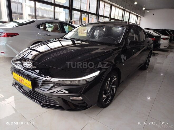 Hyundai Elantra-3