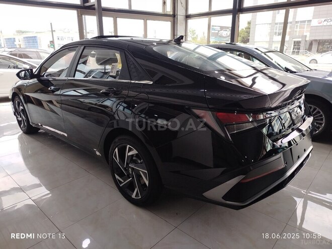 Hyundai Elantra-6
