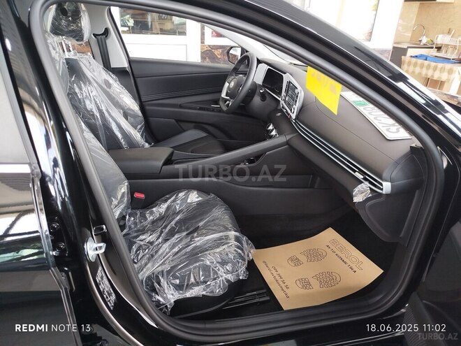 Hyundai Elantra-15