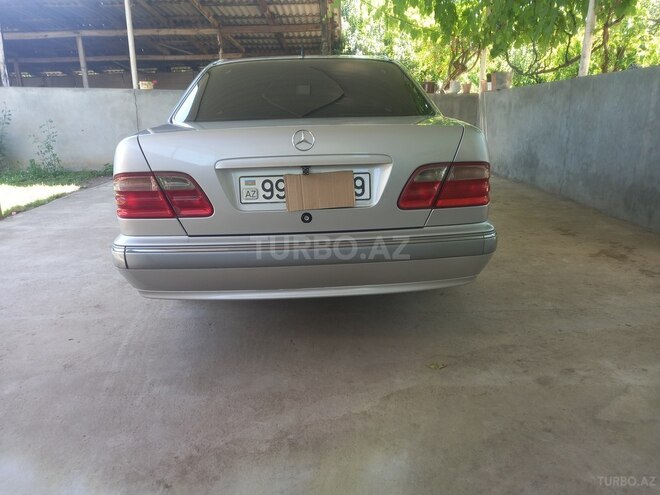 Mercedes E 240 1999, 447,000 km - 2.4 l - Tovuz