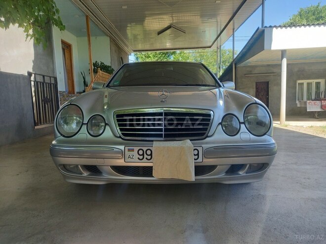 Mercedes E 240 1999, 447,000 km - 2.4 l - Tovuz