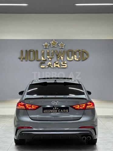 Hyundai Elantra 2017, 98,000 km - 1.6 l - Bakı
