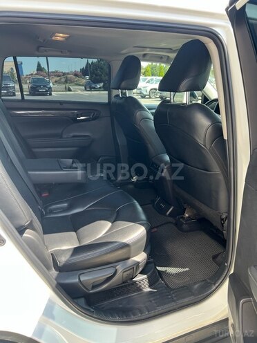 Toyota Highlander-7