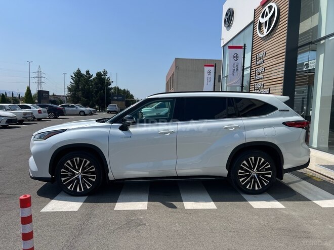 Toyota Highlander-3