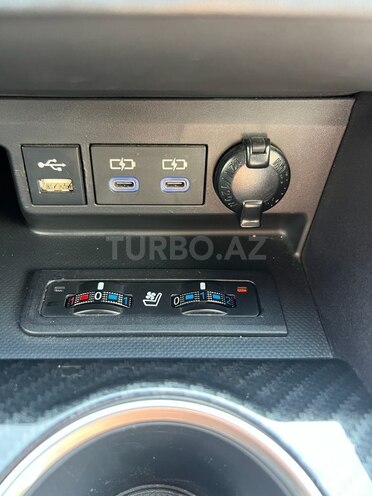 Toyota Highlander-12