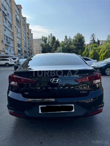 Hyundai Elantra 2018, 182,178 km - 2.0 л - Bakı