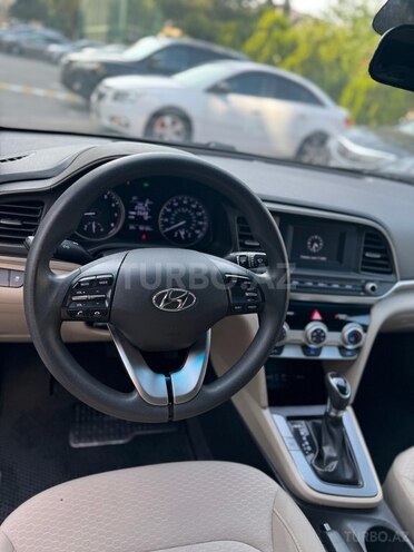 Hyundai Elantra 2018, 182,178 km - 2.0 л - Bakı