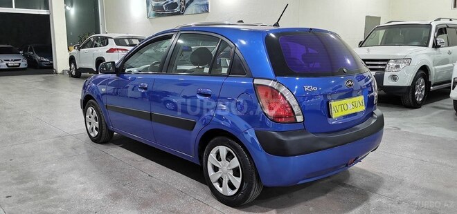 Kia Rio-5