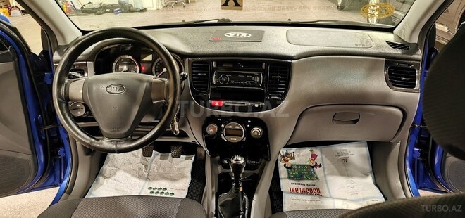 Kia Rio-10