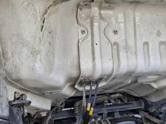 Isuzu NMR 85 2018, 215,148 km - 3.0 l - Bakı