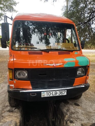 Mercedes 208 D 1988, 578,355 km - 2.3 l - Şabran
