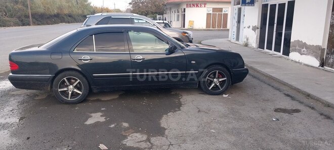 Mercedes C 230 1996, 557,623 km - 2.3 l - Ucar