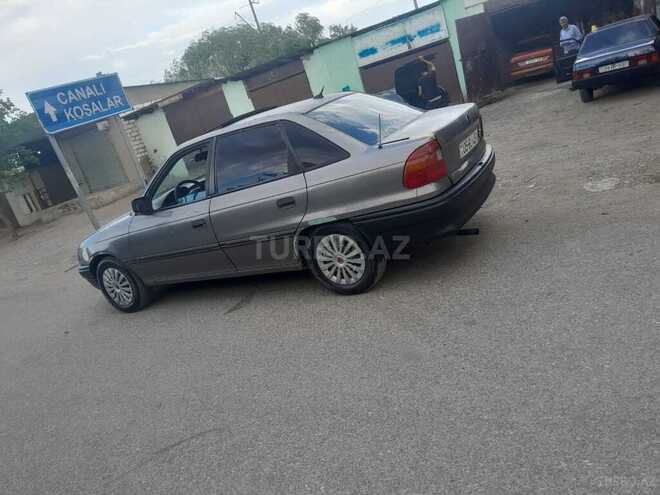 Opel Astra 1993, 321,421 km - 1.4 л - Qazax