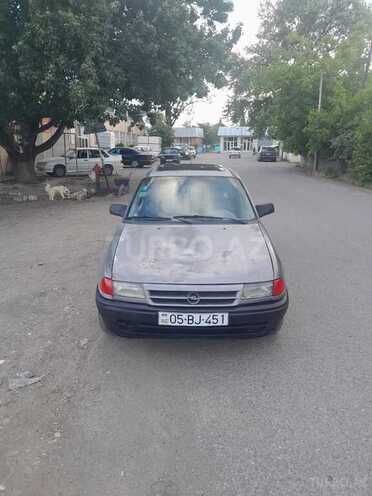 Opel Astra 1993, 321,421 km - 1.4 л - Qazax