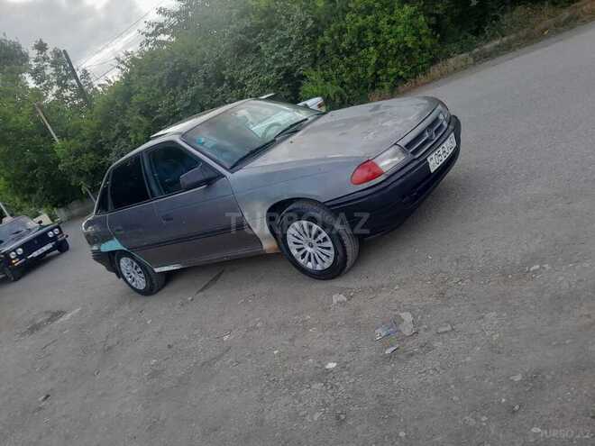 Opel Astra 1993, 321,421 km - 1.4 л - Qazax