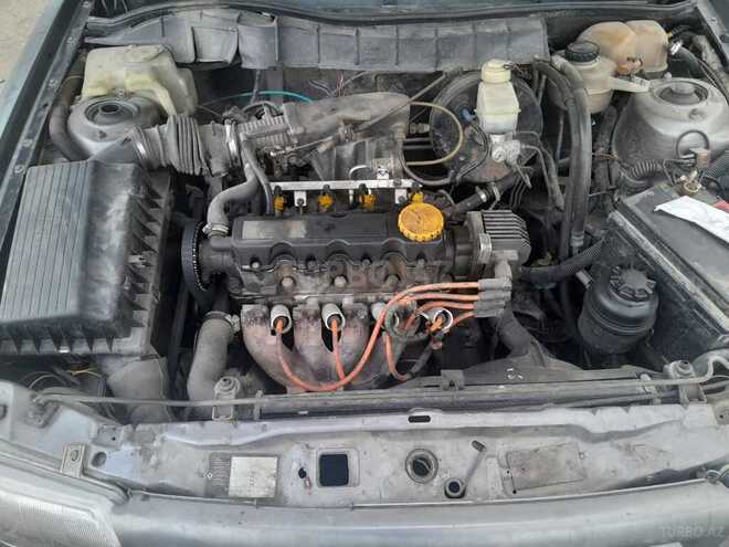 Opel Astra 1993, 321,421 km - 1.4 л - Qazax