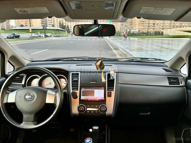 Nissan Tiida-8