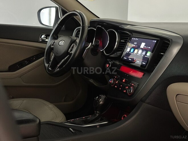 Kia Optima-12