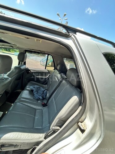 Mercedes ML 320 2000, 260,000 km - 3.2 l - Quba