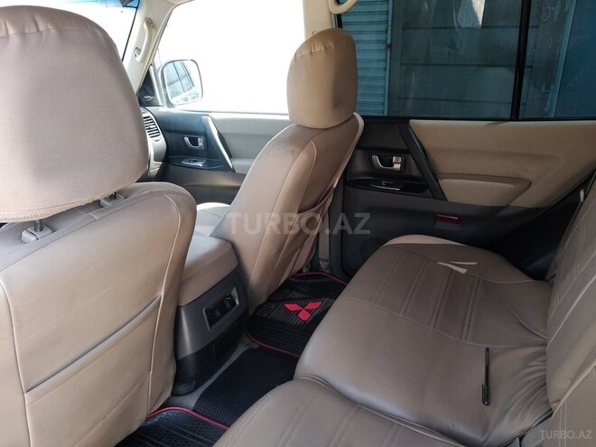 Mitsubishi Pajero 2003, 327,000 km - 3.5 l - Bakı