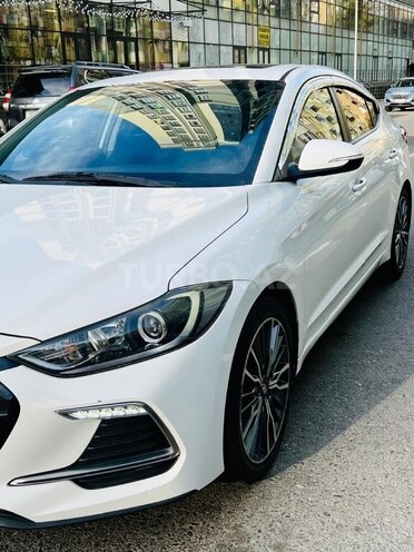 Hyundai Avante 2016, 180,000 km - 1.6 l - Bakı