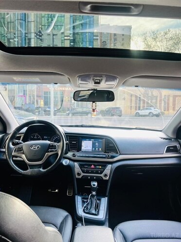 Hyundai Avante 2016, 180,000 km - 1.6 l - Bakı