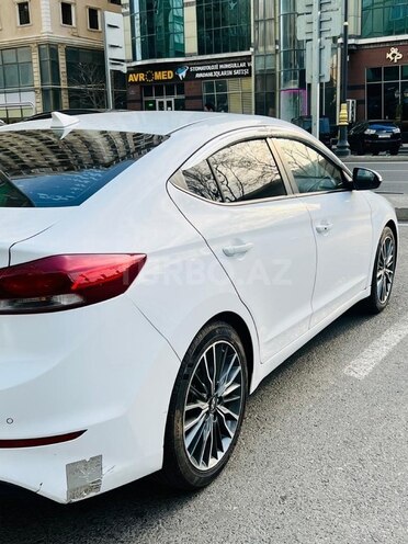Hyundai Avante 2016, 180,000 km - 1.6 l - Bakı