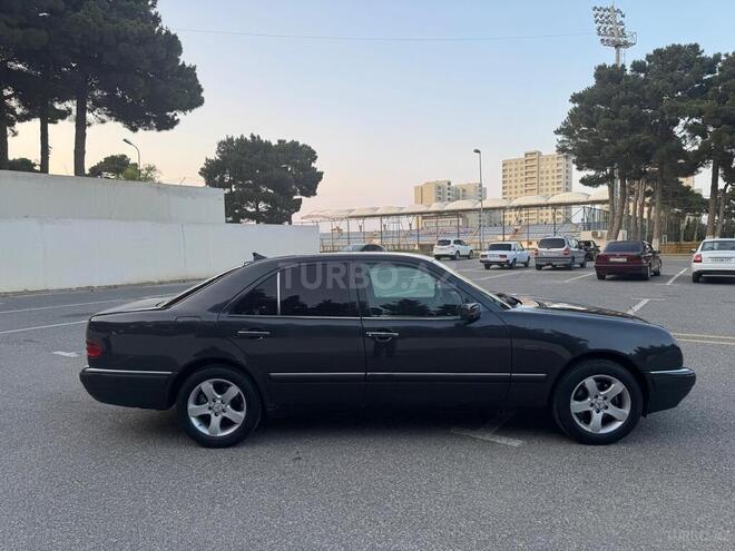 Mercedes E 230 1997, 331,000 km - 2.3 l - Sumqayıt