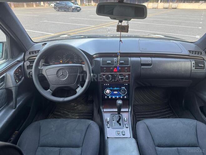 Mercedes E 230 1997, 331,000 km - 2.3 l - Sumqayıt