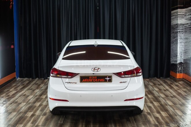 Hyundai Avante-9