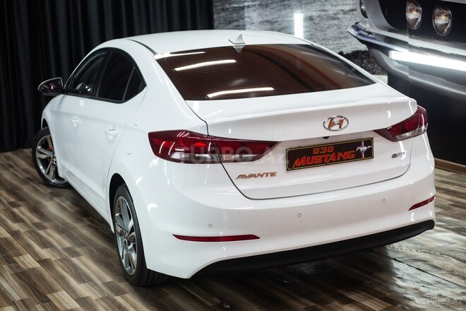 Hyundai Avante-11