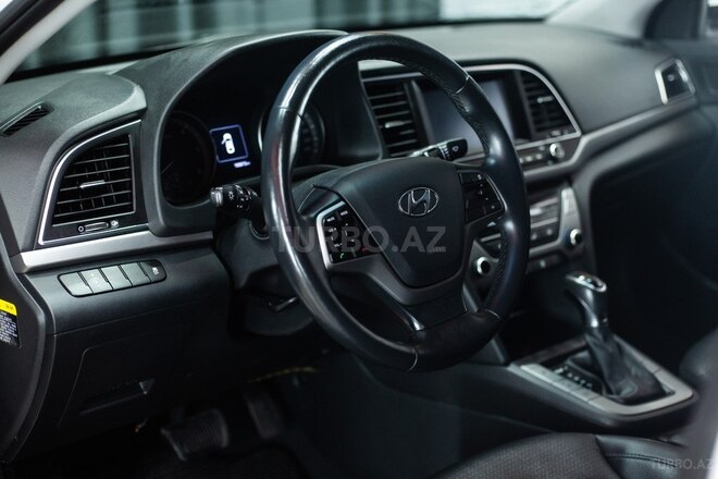 Hyundai Avante-14